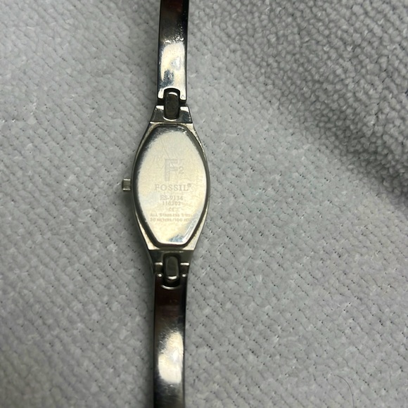 Women’s fossil watch, silver band with light blue face. - Picture 3 of 6